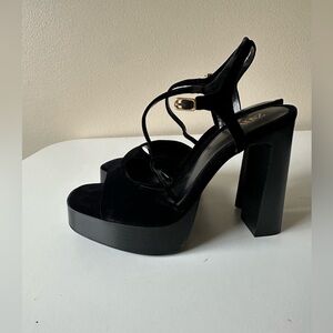 New Zara Black Velvet Platform High Heel Sandal 7.5